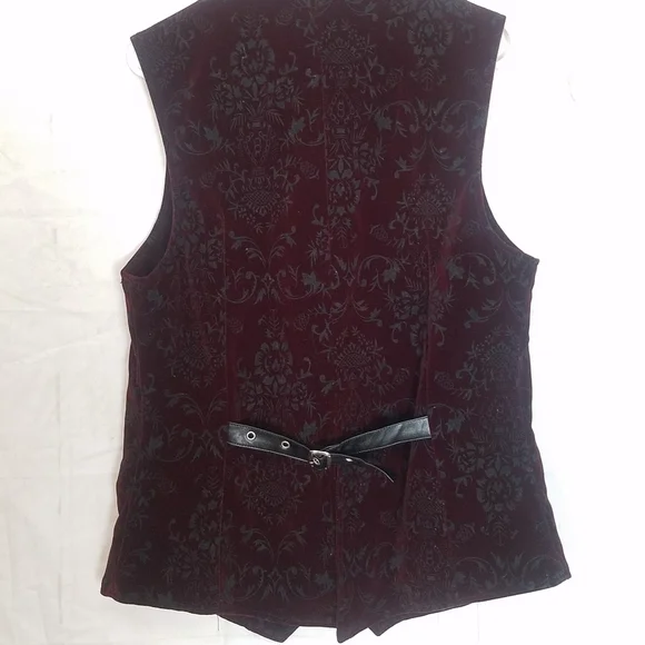 Spirit Halloween velvet faux leather vest - Picture 2 of 9